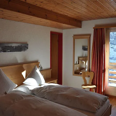 Edelweiss Hotel 2*
