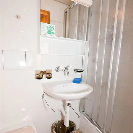 Edelweiss Hotell 2*